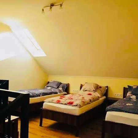 Penzion Viktor Vendeghaz Es Apartmanhaz Baktaloranthaza