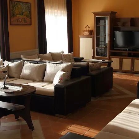 Penzion Viktor Vendeghaz Es Apartmanhaz