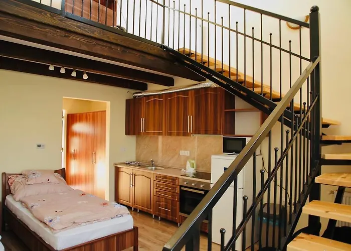 Viktor Vendeghaz Es Apartmanhaz Vendégház Baktalórántháza
