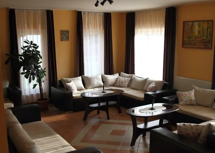Viktor Vendeghaz Es Apartmanhaz 3* Baktalórántháza