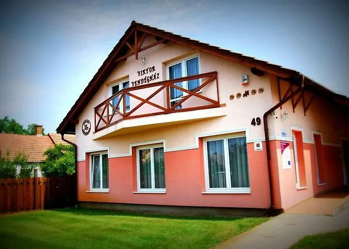 Viktor Vendeghaz Es Apartmanhaz Gasthof Baktaloranthaza